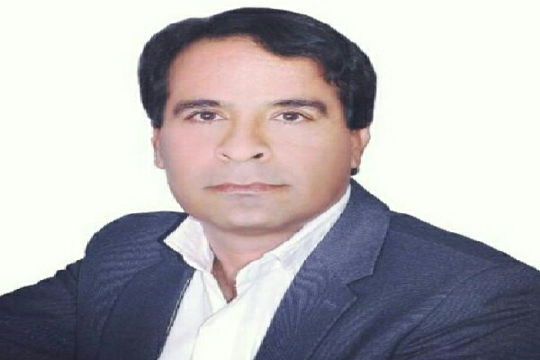 مشکلات اساسی استان که همانا آمار بالای بیکاری،مسئله ته لنجی،وضعیت بندر آزاد بوشهر،راه آهن بوشهر،جذب سرمایه های خارجی و داخلی کاملاً بی اثر ظاهر شده اند