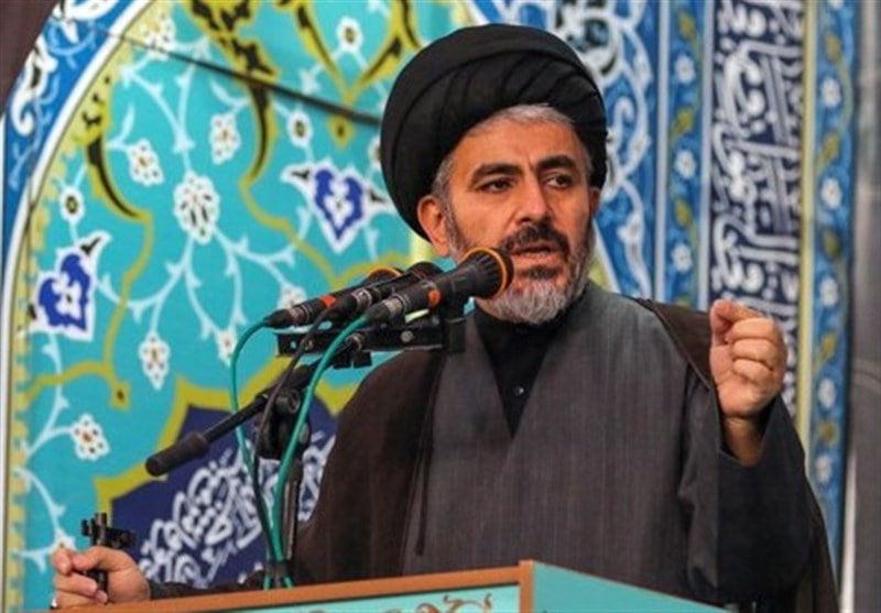 امام جمعه ارومیه: نیازی نیست مردم هر چیزی را بدانند/ گیر دادن بی مورد به مسئولان و پرداختن به حریم خصوصی و زندگی شخصی افراد مطالبه گری نیست