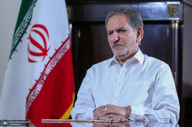 جهانگیری: همه شخصیت‌ها، مراکزی دارند و از دولت‎ ها پول می‌خواهند! اول ۲ میلیارد می خواستند، الان ۲۰۰ میلیارد شده ‌است!/  من از فقیرترین افراد بگیرم و به فلان شخصیت بدهم که کارهایش را انجام دهد؟!/  ما برخی از دستگاه‌های موازی را نمی‌خواهیم؛ یعنی چه که ۱۸-۱۹ دستگاه می‌خواهند درباره حجاب کار کنند؟