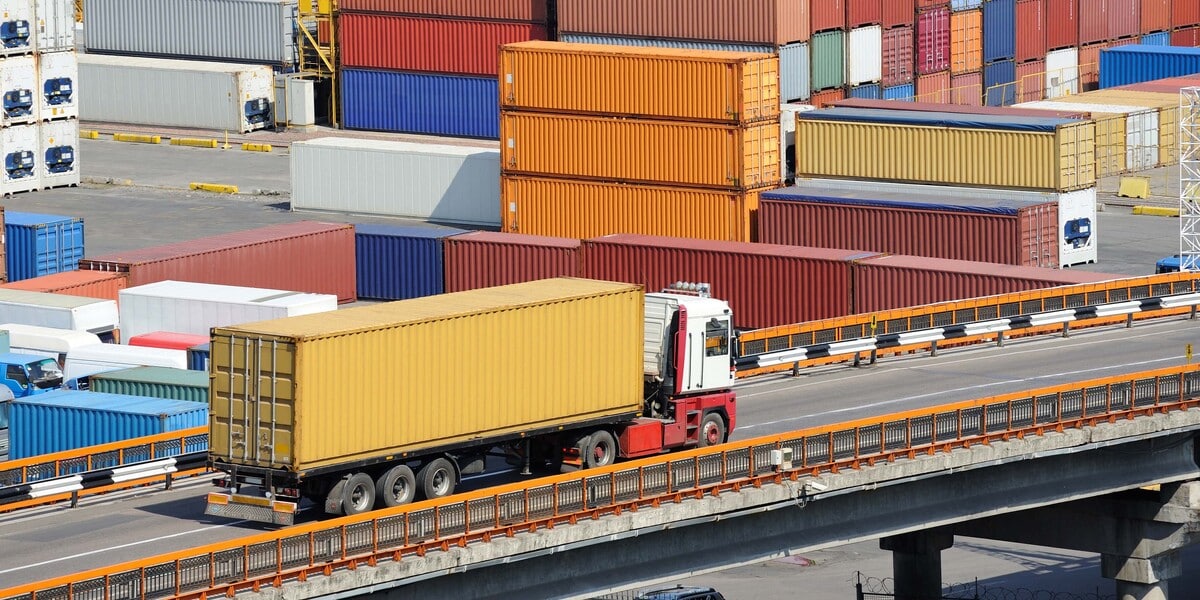 نایب رئیس کمیسیون انرژی اتاق بازرگانی ایران: قدرت رقابت در بازار‌های صادراتی را از دست داده‌ایم/ در حال حاضر ما حتی در کشوری مانند عراق به عنوان یک تاجر ایرانی اجازه افتتاح حساب نداریم