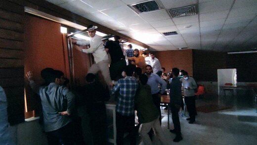 انتقاد کرباسچی از تبدیل تفکیک در سلف دانشگاه به چالش