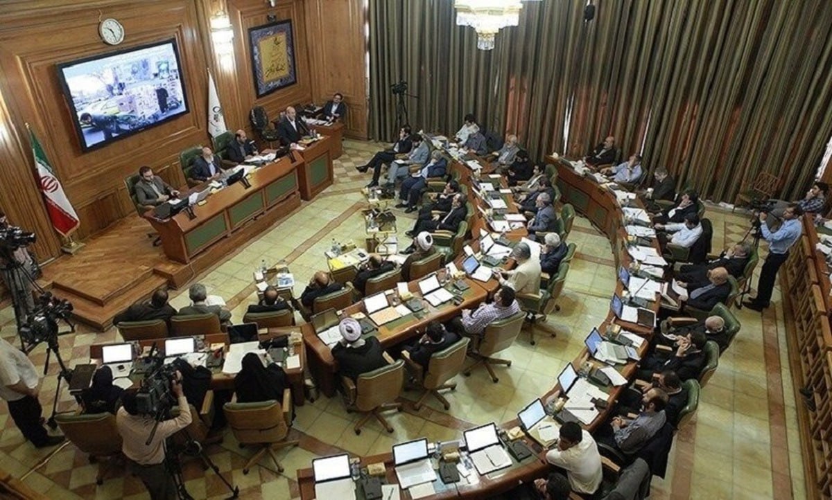 سرانجام صاحب فیش حقوقی جنجالی افتخار داده و استعفا کردند
