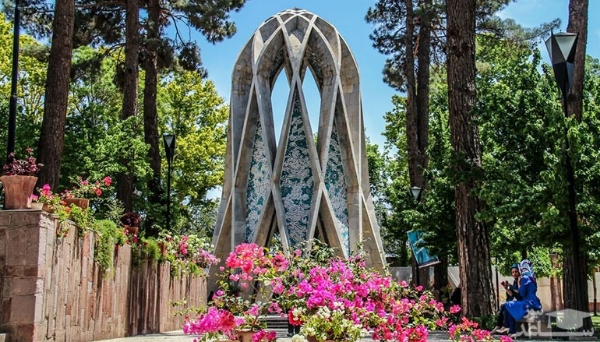 خیام را چگونه بنگریم؟
