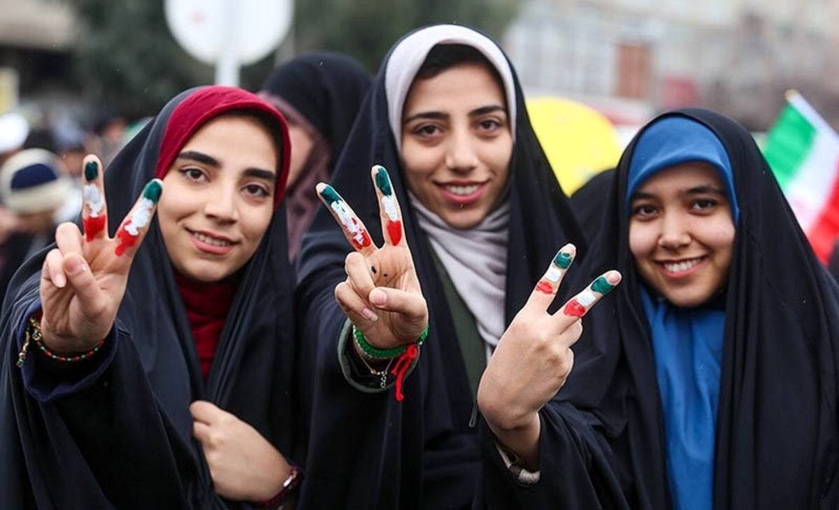 معاونت زنان ریاست جمهوری: نزدیک به ۴۰ درصد زنان بی حجاب تهران دیپلمه و خانه دار هستند/ همسر ۷۰ درصد از زنان موافق با نوع پوشش و بی حجابی آن‌ها هستند/ در جنگ شناحتی سال گذشته ۱۵۰ برابر بودجه ایران هزینه رسانه ها شده است