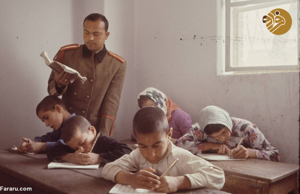 فیش حقوق یک معلم در سال ۵۰ خبرساز شد/ تصویر