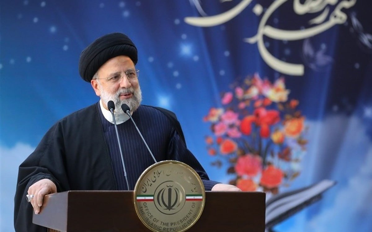 رئیسی: هنرمندان مظاهر زیبایی که در این کشور خلق شده را به تصویر بکشند