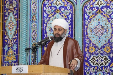 حجت الاسلام کارگر امام جمعه جزیره خارگ:ماندن مردم در اسکله قابل قبول نیست/وضعیت امامزاده میرمحمد توسط میراث فرهنگی مشخص شود؛ تعمیرات نیمه کاره رها شده و به ساختمان آسیب خواهد زد