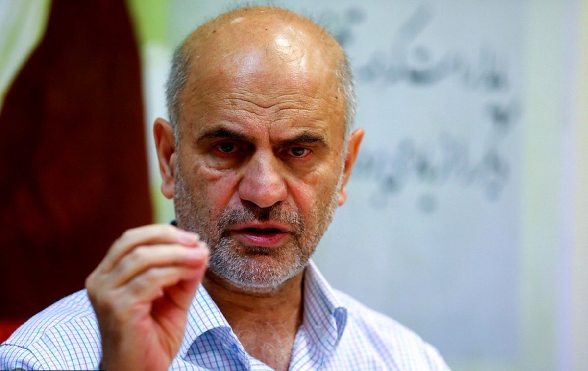 فرشاد مؤمنی: ۱۰ برابر مشروطه و ملی شدن نفت راجع به ۱۰ سال اول انقلاب دروغ گفته می‌شود