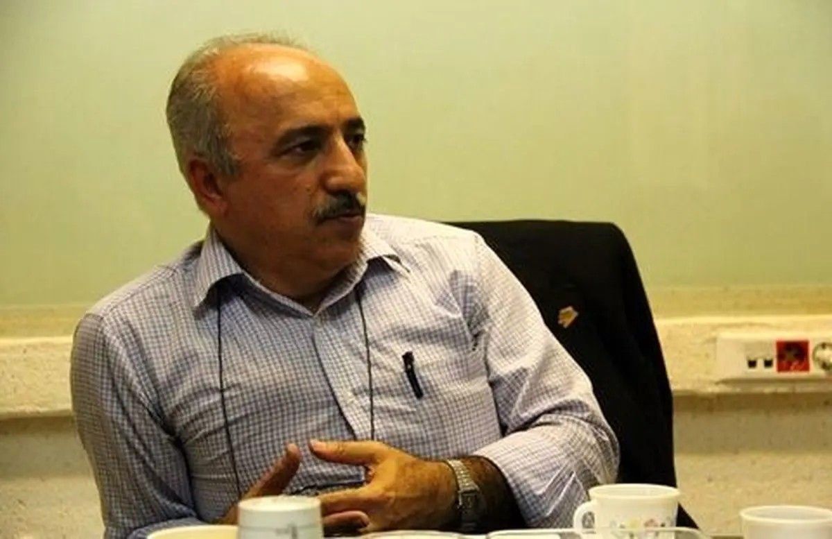 یک کارشناس اقتصادی: اولویت اقتصادی دولت چهاردهم معیشت مردم است / پیروزی پزشکیان نرخ دلار را کاهش می‌دهد