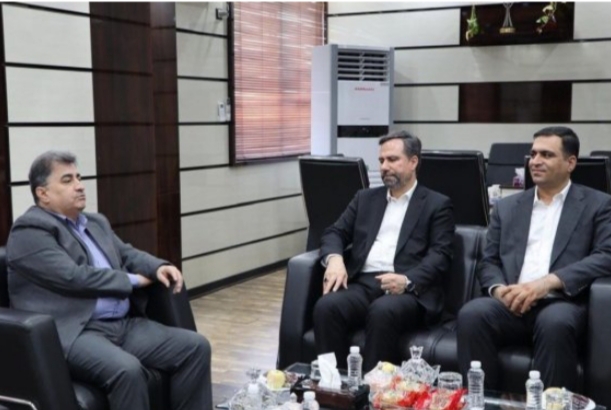 دیدار مدیرعامل شرکت پازارگاد با مدیرکل آموزش و پرورش استان بوشهر