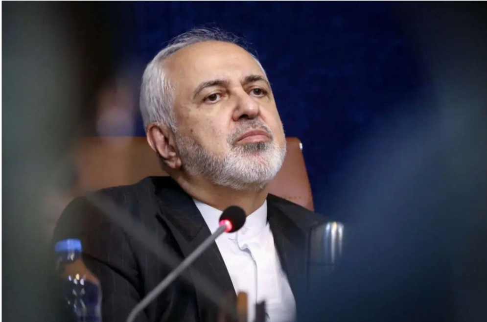 کیهان /ظریف با 12 سال تأخیر به اشتباه خود پی برد!