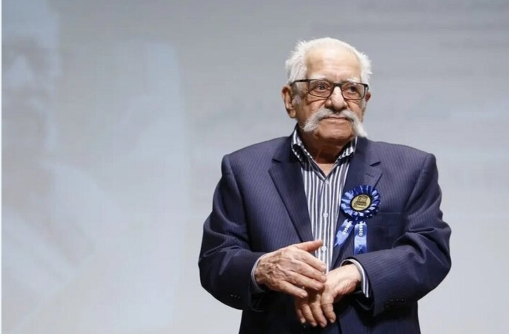 چه کسی منشور کوروش را به فارسی ترجمه کرد؟