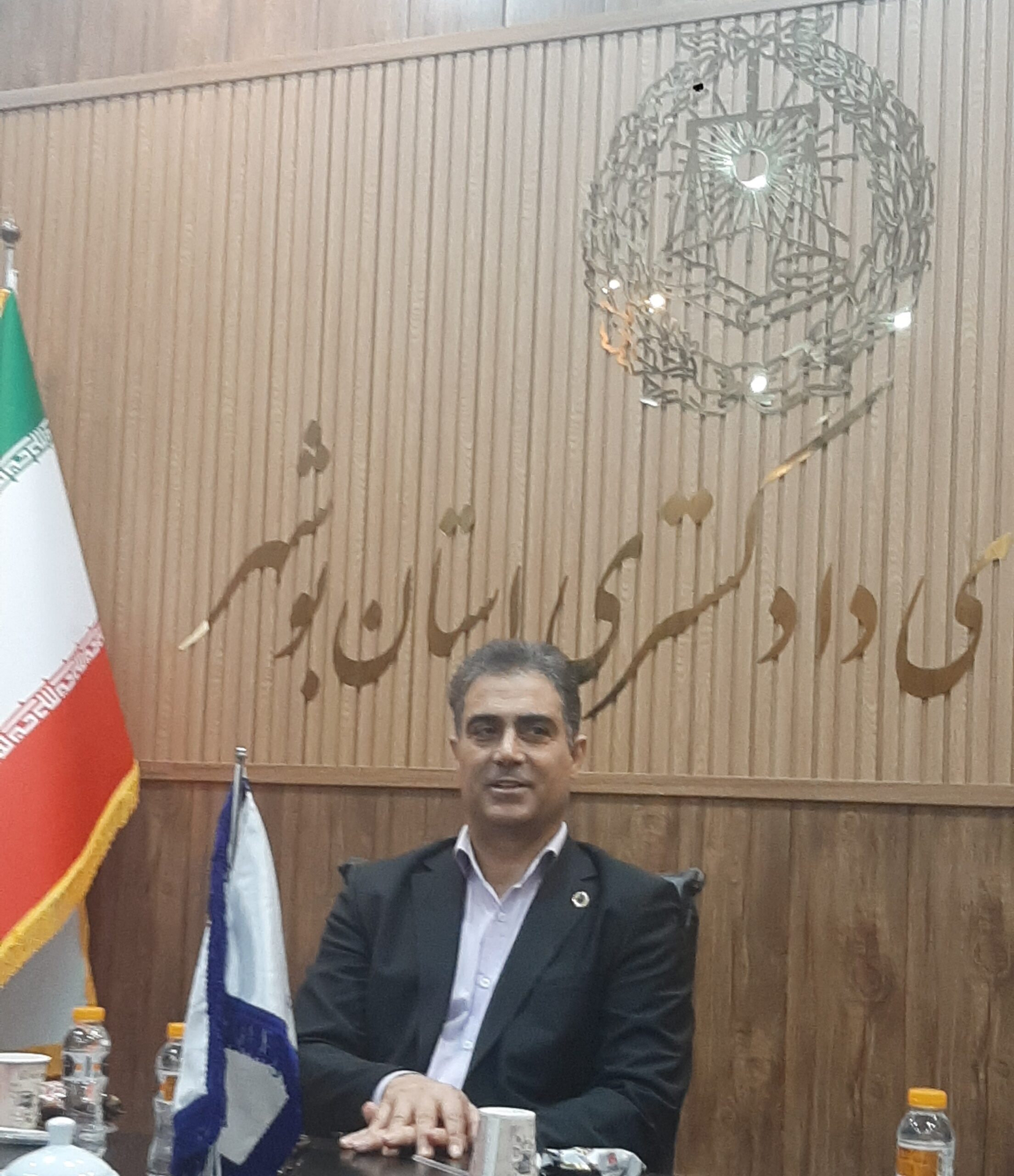 رئیس کانون وکلای بوشهر/وظیفه ما رساندن قانون به متن زندگی مردم است