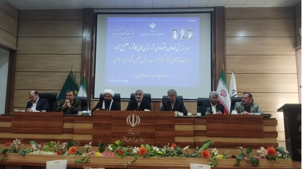 نیک‌زاد: اقتصاد کشور به جای تولیدی، رانتی است