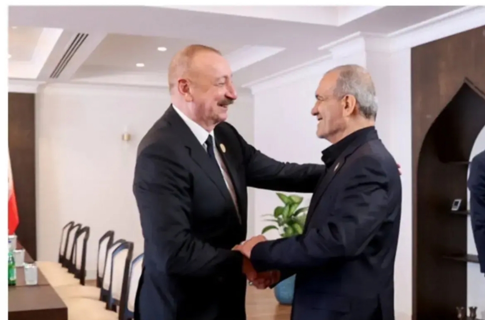 حمله کیهان به پزشکیان/ چرا این قدر به جمهوری آذربایجان می روید؟