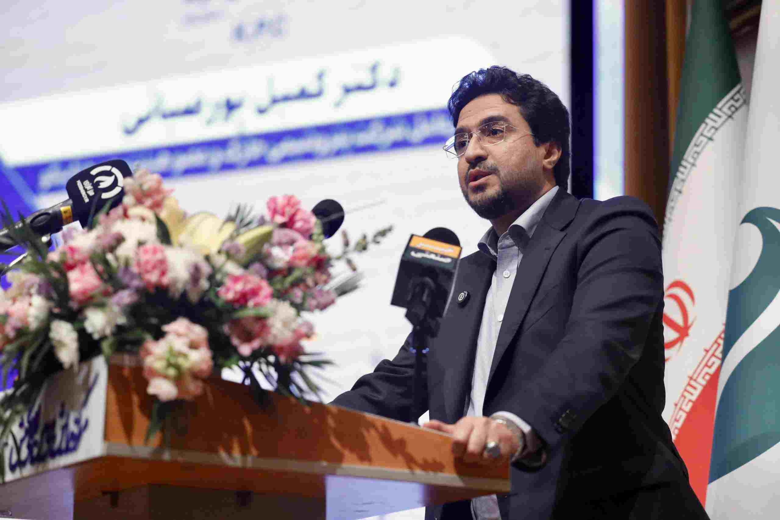 پورضیایی: پتروشیمی خارک ظرفیت تبدیل‌شدن به هاب فرآورشی کشور رادارد