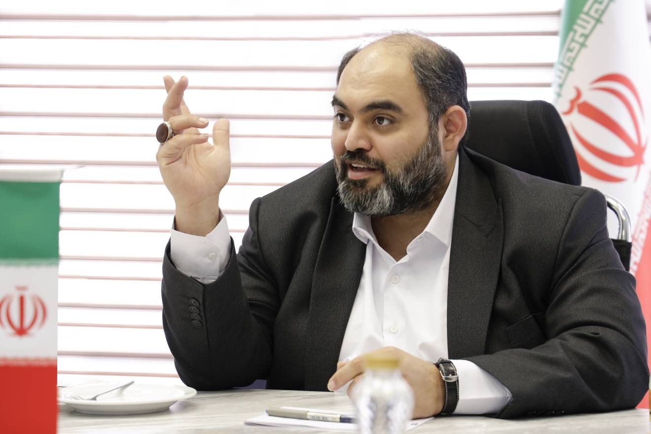 تاکید مدیرعامل پتروشیمی جم در جریان حضور در محل مزایده مهر: امنیت شغلی و ارتقای رفاه کارکنان در اولویت است