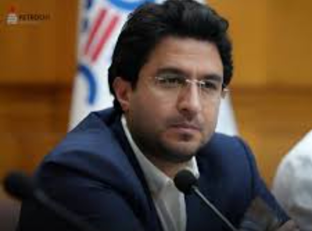 پیام تسلیت دکتر کمیل پورضیائی مدیرعامل و نایبرئیس هیأتمدیره پتروشیمی خارک به مناسبت آیین وداع با رهبر شهید انقلاب